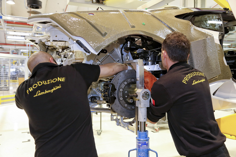 Illustration for article titled How Lamborghini Builds The Huracan